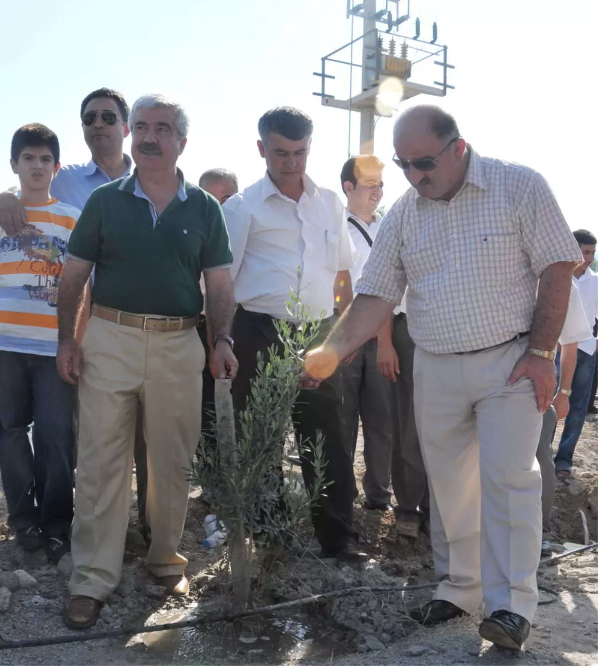 Görece Köyü Muhtarından Başkana Plaket