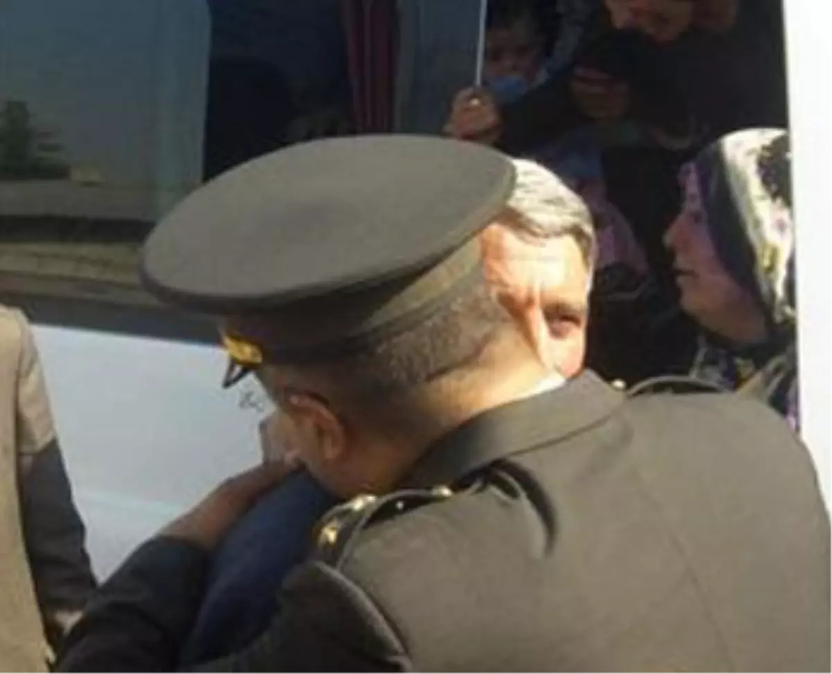 \'Arkadaşlarımı Yalnız Bırakamam\'