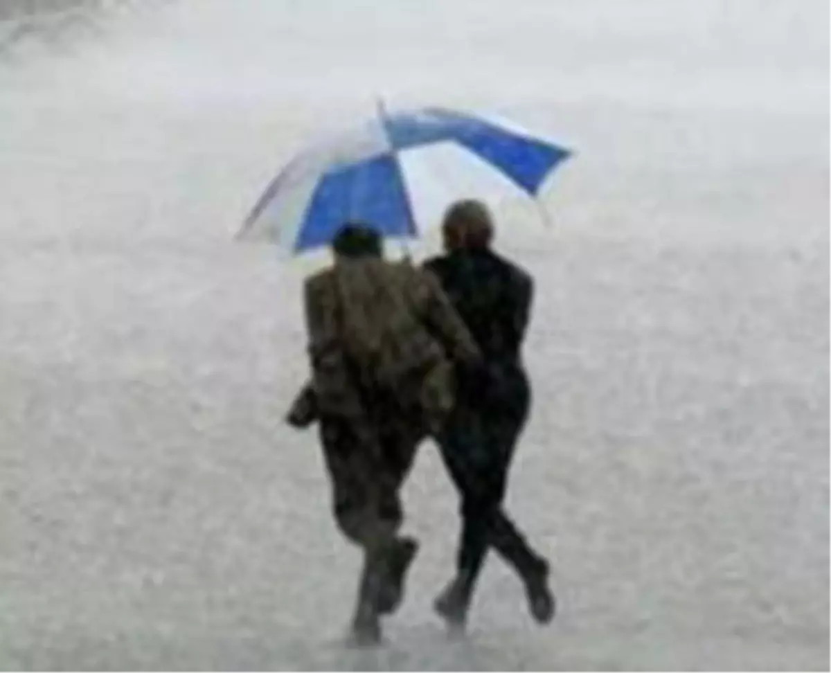 Akom, Yağışa Karşı Teyakkuzda