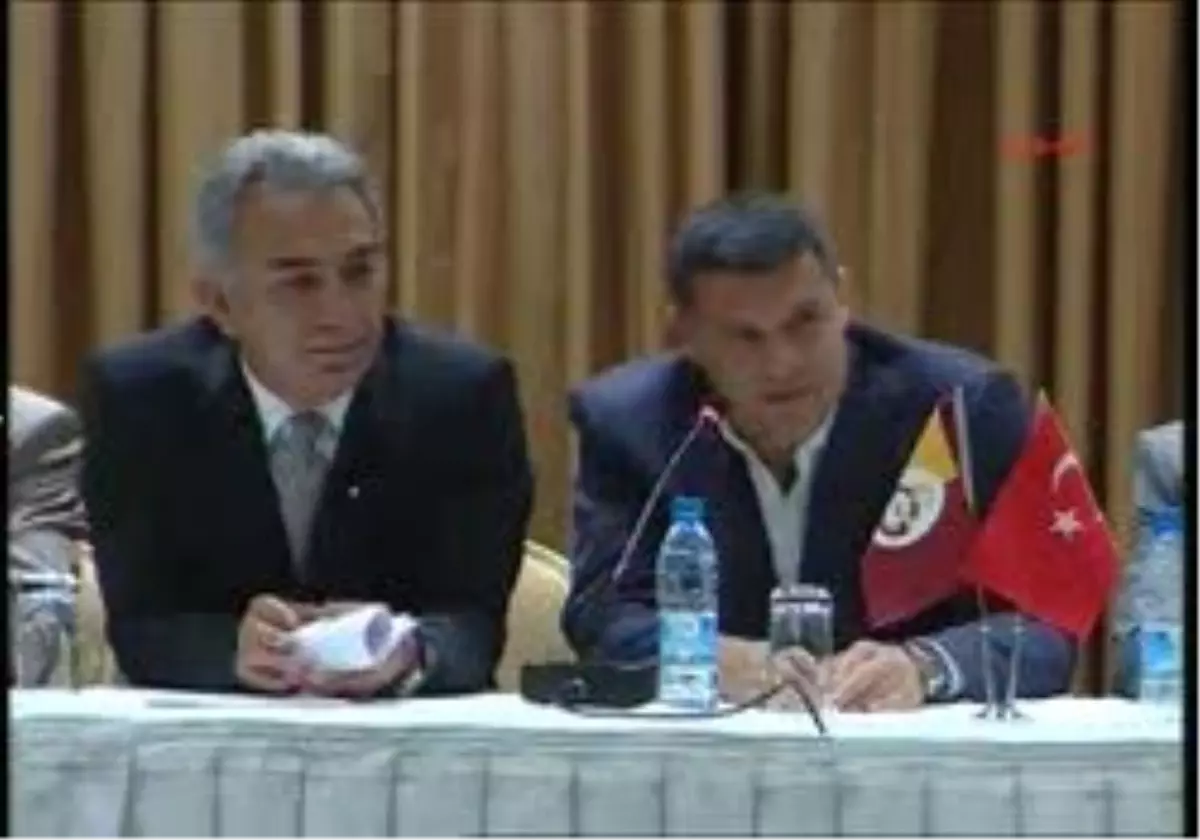 Ekggalatasaray Kulübü Başkanı Adnan Polat\'ın Açıklamaları