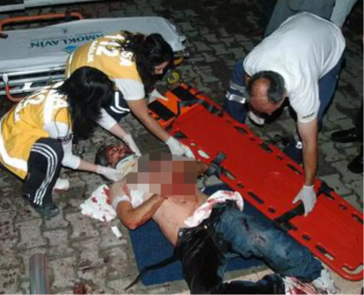 Kapıcı Kavgası:11 Yaralı