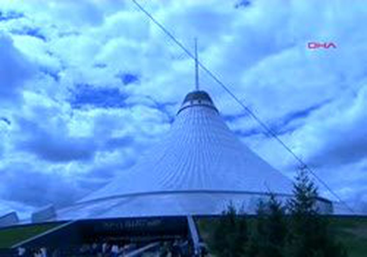 Astana?Daki Han Çadırı?Nı Bir Haftada 700 Bin Kişi Ziyaret Etti