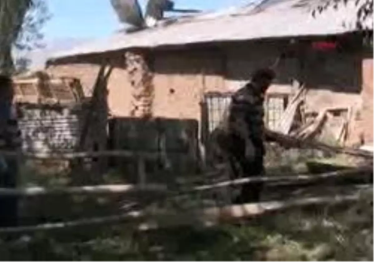 Erzincan-Ahırda Yangın Çıktı, 4 Hayvan Telef Oldu