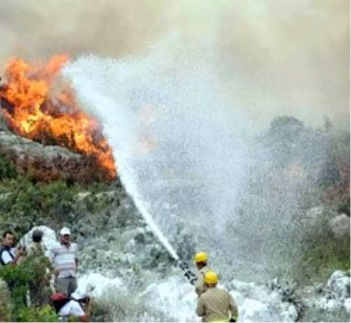 Bingöl\'de Çatışma Yangın Çıkardı