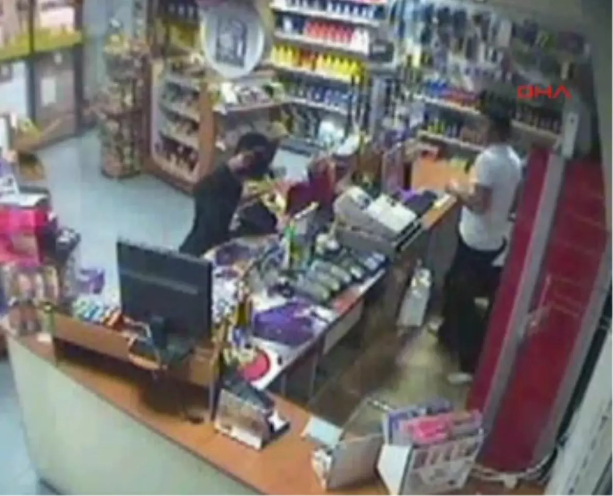 Oyuncak Tabanca ile Benzin İstasyonu Soygunu