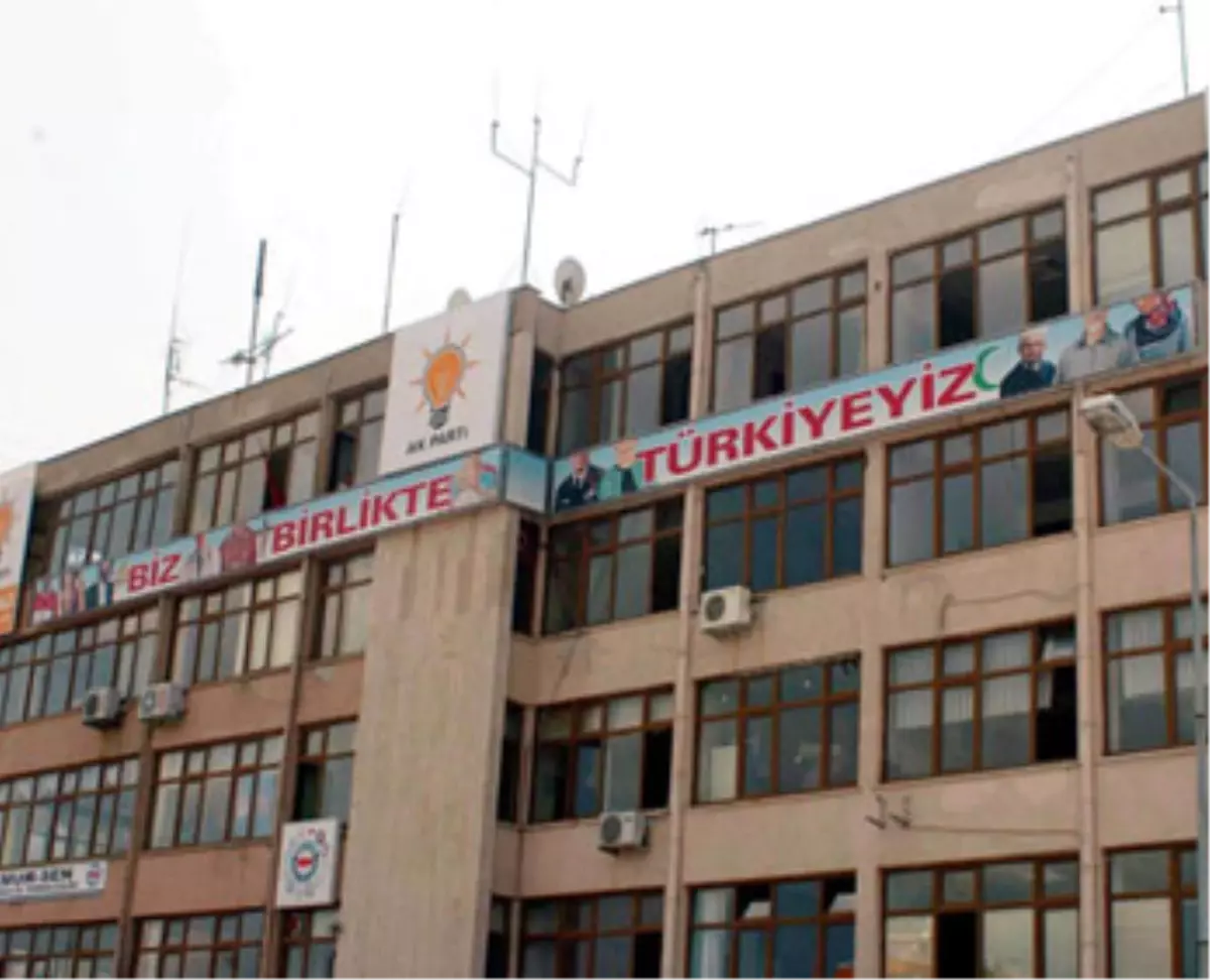 Çanakkale\'de Tartışma Yaratan Tabela