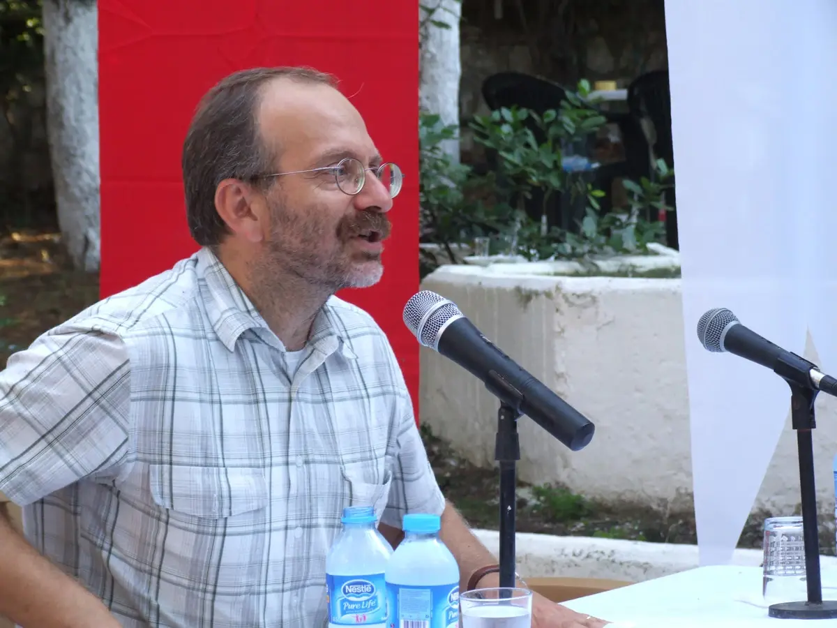 Erguvan Festivalinde Şiir Dinletisi Ve Söyleşi

