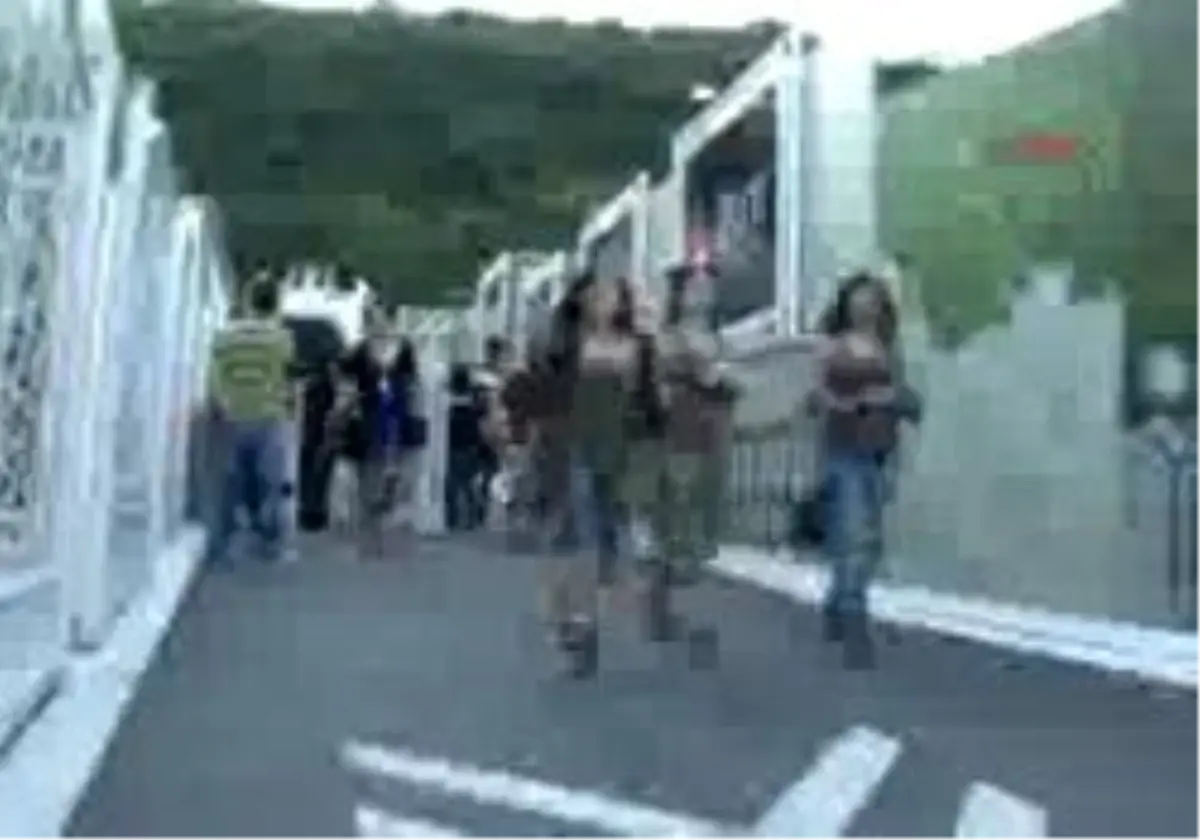 Massıve Attack\'tan Muhteşem Konser...