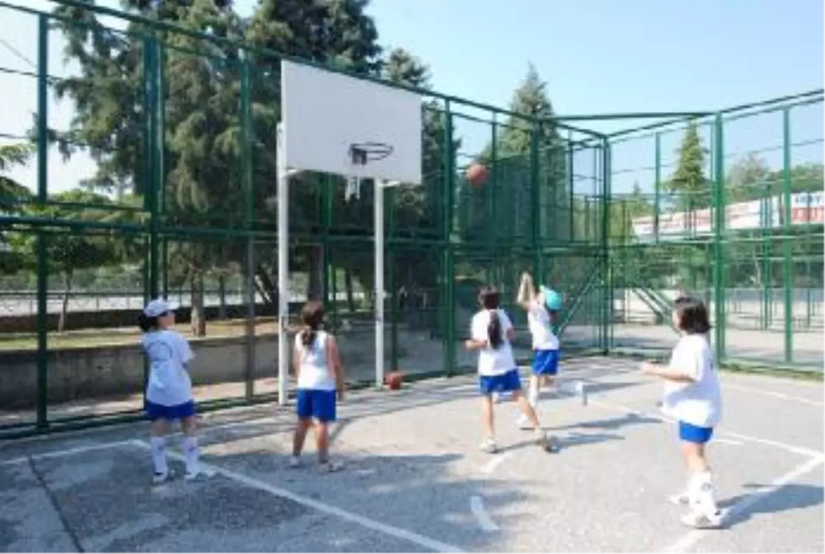 Yaz Spor Okulları Rekor Katılımla Devam Ediyor