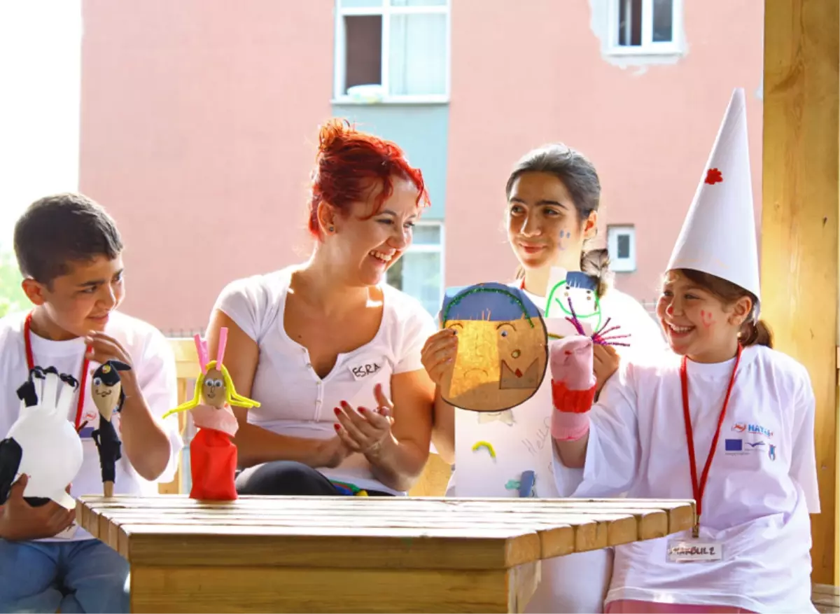 Engelli Gençler Duman Avcısı Oldu

