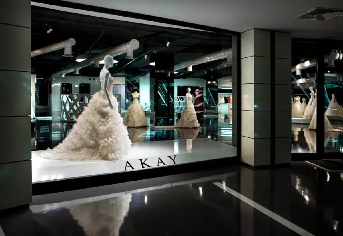 Akay Kuyumcukent\'te Konsept Mağazasını Açtı