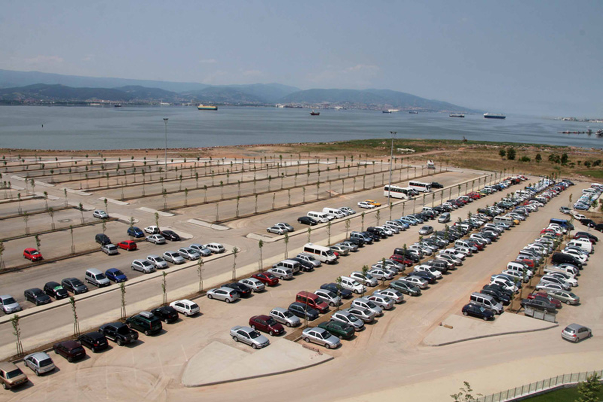 Dev Otopark Vatandaşa Çare Oldu