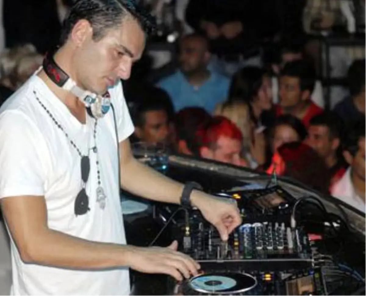 Ünlü Dj Kemer\'de Gözaltında