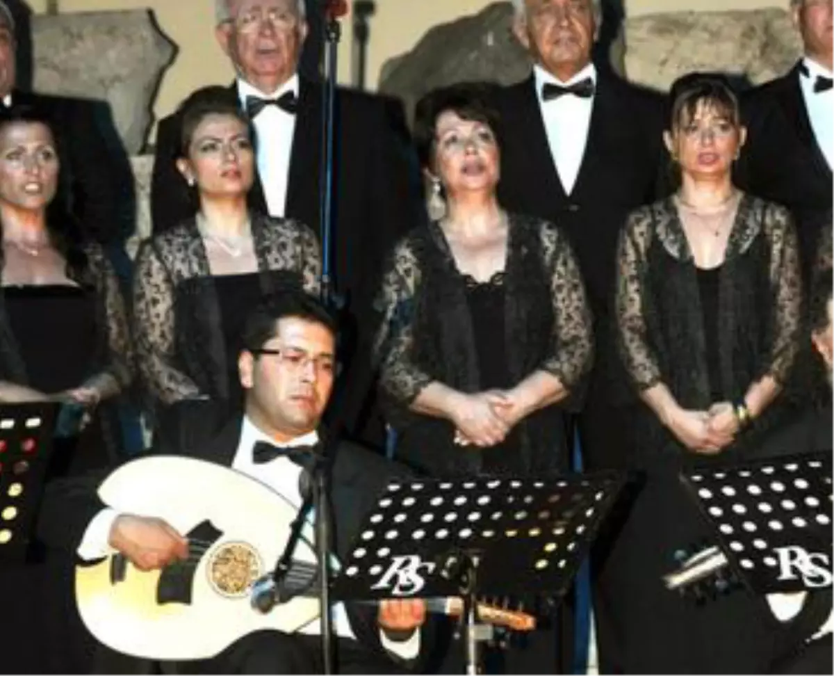 Bodrum\'da Klasik Türk Müziği Konseri