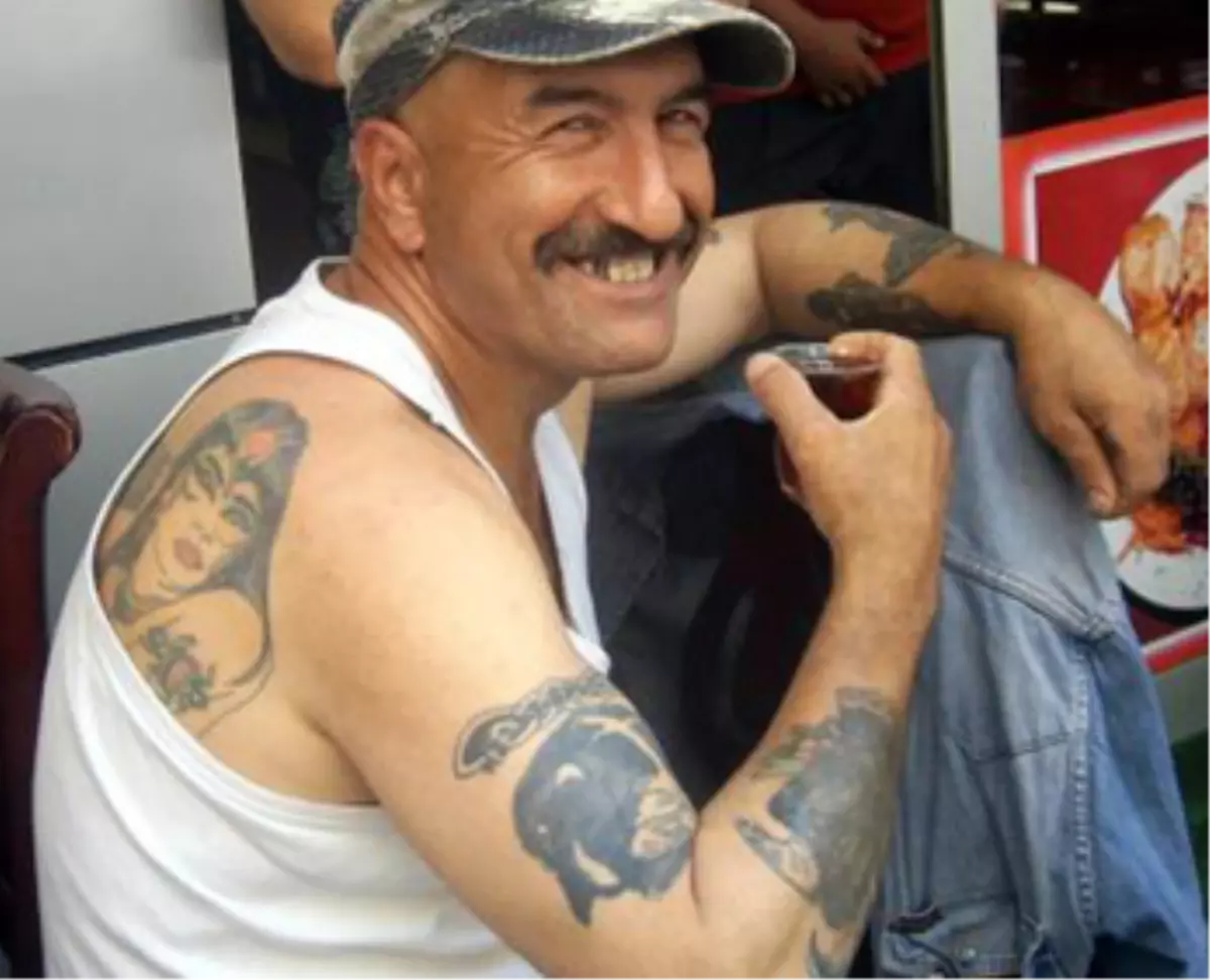 Dövme ve Motosiklet Tutkunu