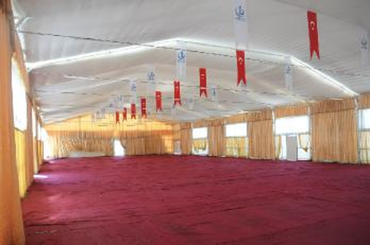 En Konforlu Ramazan Çadırı Hazırlanıyor