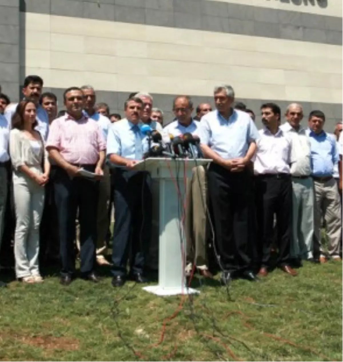 \'Parmaklar Tetikten Çekilmelidir\'