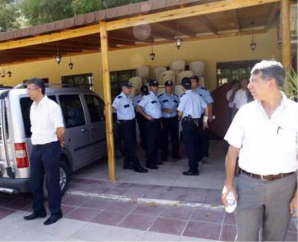 Aydın\'da Tahliye Gerginliği