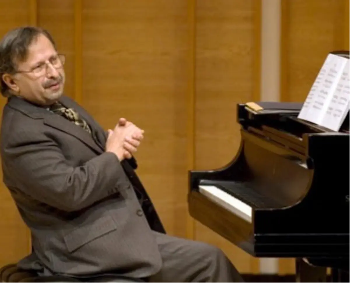 Diasporadaki Ermeni Sanatçının Van Konserine Bakanlıktan Onay