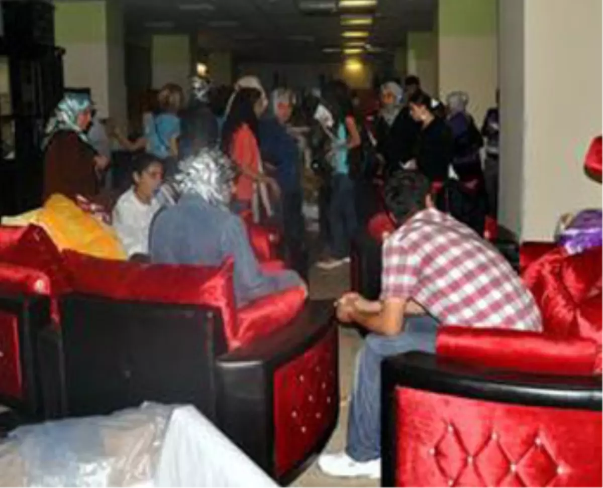 Diyarbakır\'da Ucuz Mobilya İzdihamı