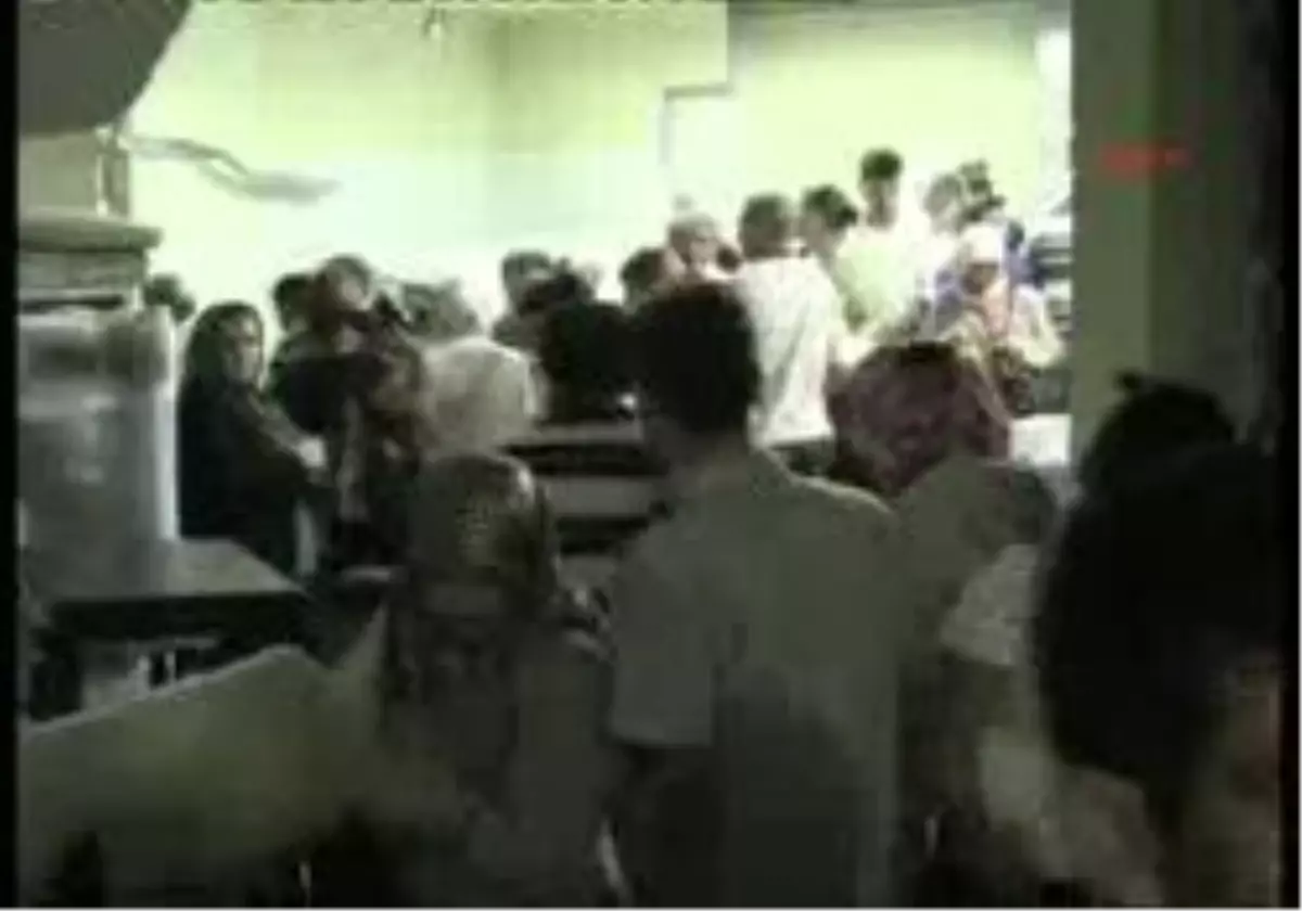 Diyarbakır\'da Ucuz Mobilya İzdihamı