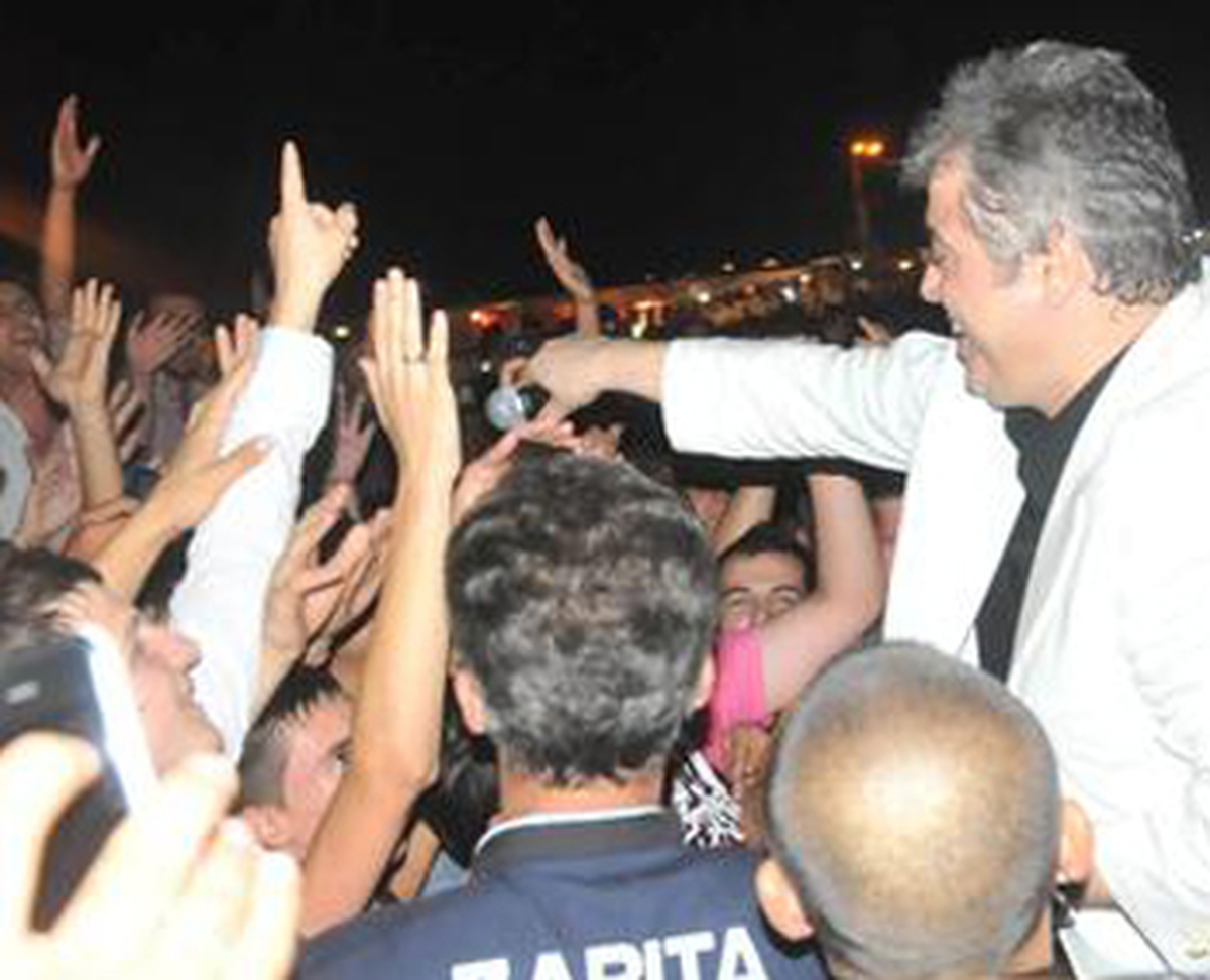 'Tedavisi Olmayan Hastalıksın'