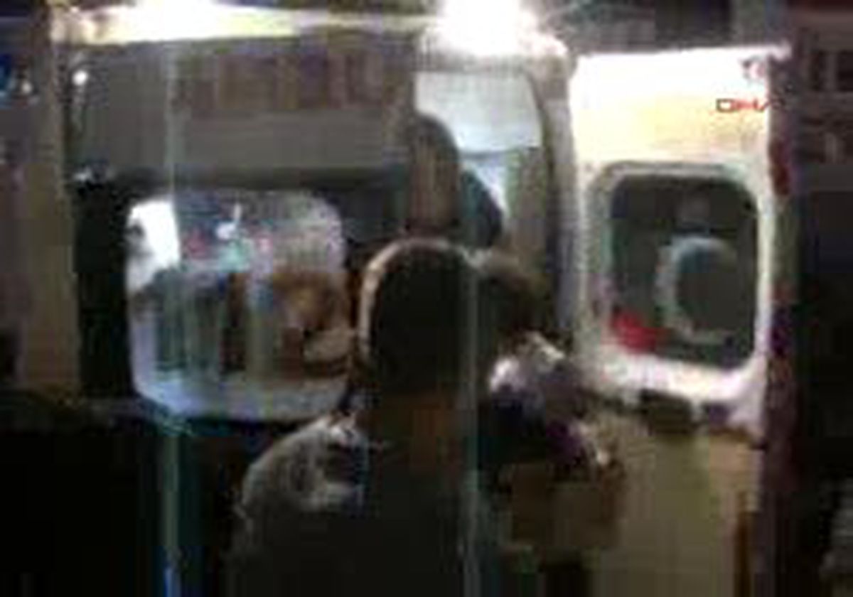 Abana - Konsere Ambulansla Geldi, Sedye İle Sahneye Çıktı