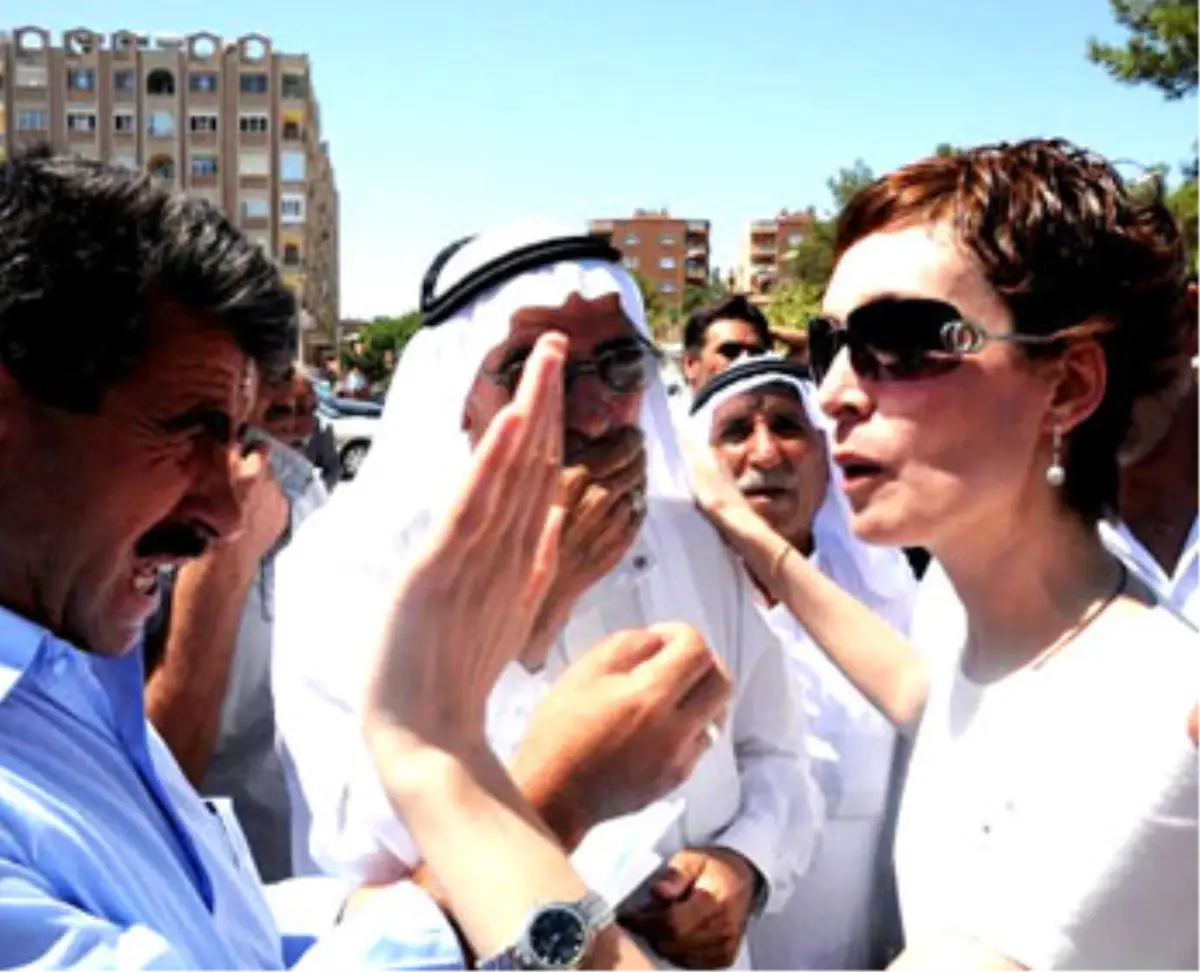 Mardin\'de Elektrik Kesintilerine İsyan Edenler Valiliğe Yürüdü