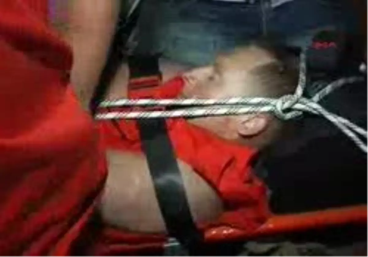 İrlandalı Turistler Kurtarıldı