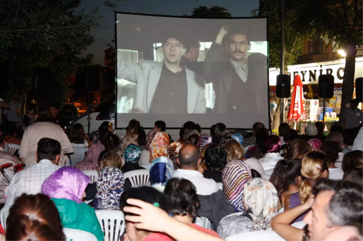 Yıldızlar Altında Sinema Keyfi