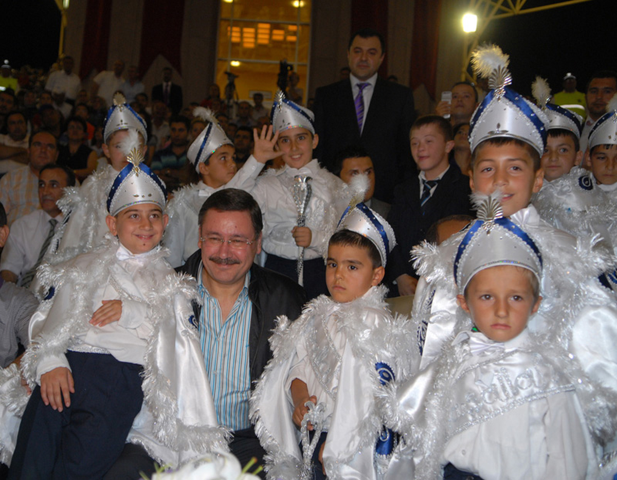 Sünnet Şöleni Yarın Harikalar Diyarı'nda