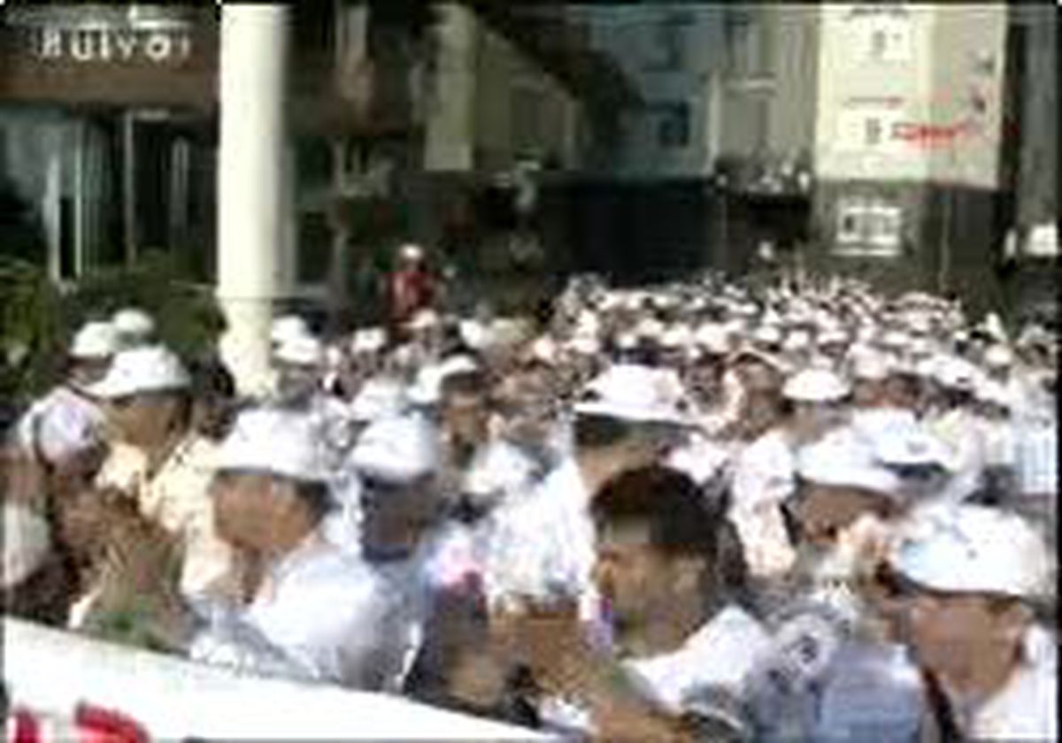 Belediye-İş Sendikası Üyeleri Topbaş\'ı Protesto Etti...