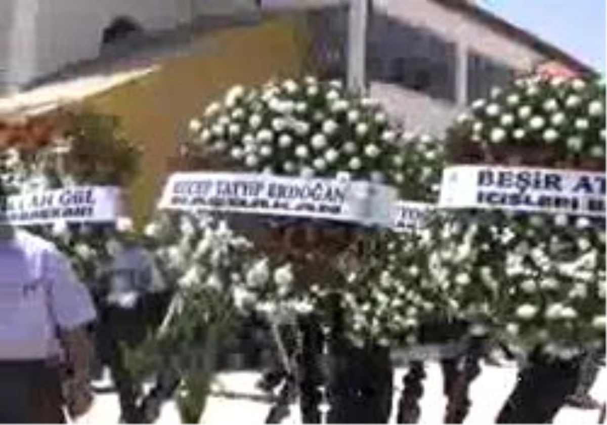 Şehit Polis Törenle Uğurlandı