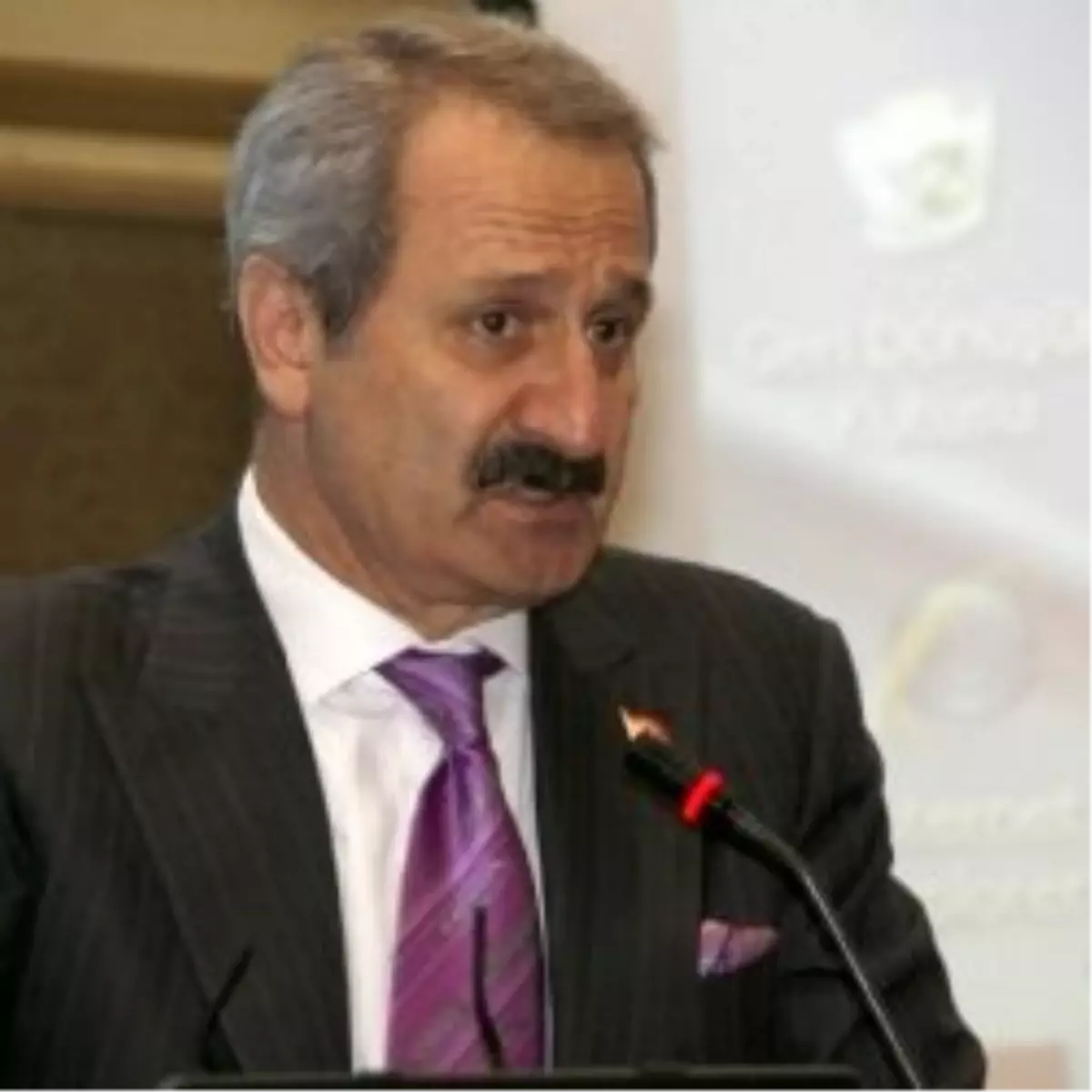 Devlet Bakanı Çağlayan: "Eximbank\'ın İhracatçının Sigortası Olması İçin Çalışmalar Yapıyoruz"