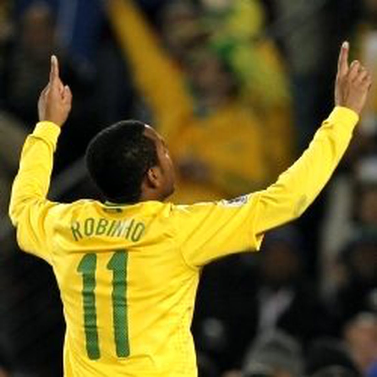 Fener Robinho’yu bitirdi