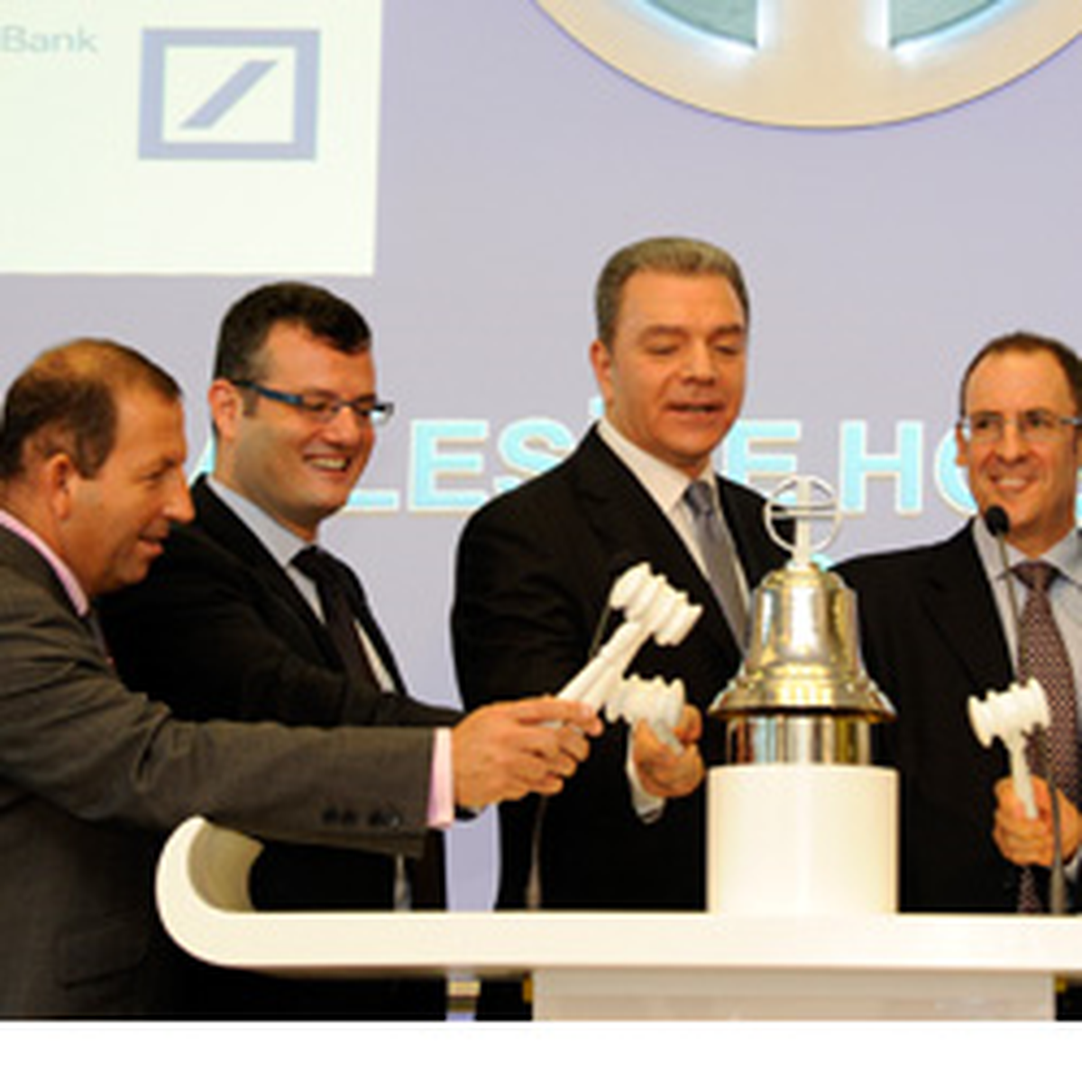 Deutsche Bank İlk Varant Ürünlerini Piyasaya Sundu