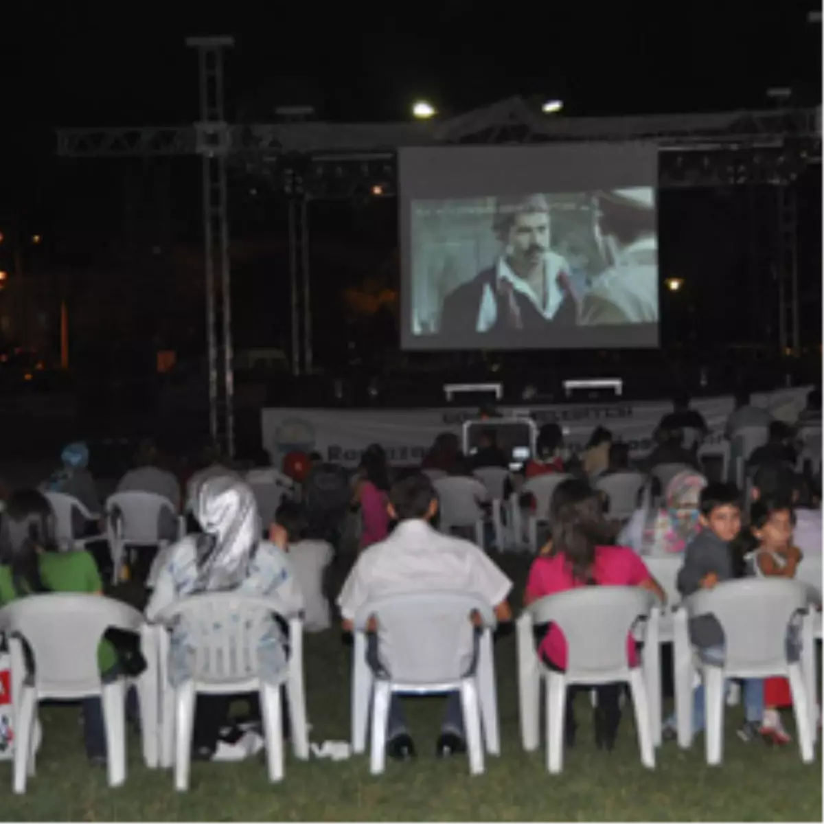 Gerçek Nostalji Mogan Gölünde Yaşanır