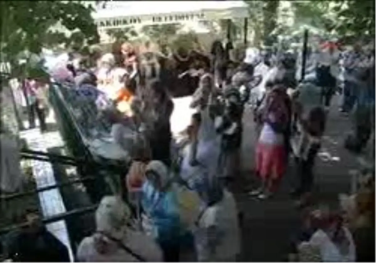 Zuhuratbaba'ya İlgi Yoğun