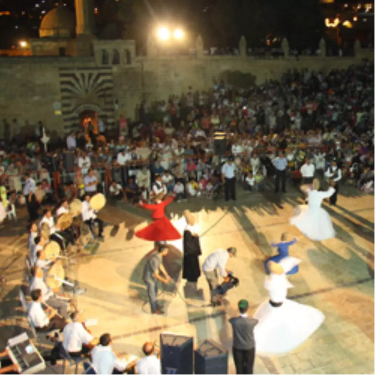 Grup Dergah Şanlıurfalıları Coşturdu