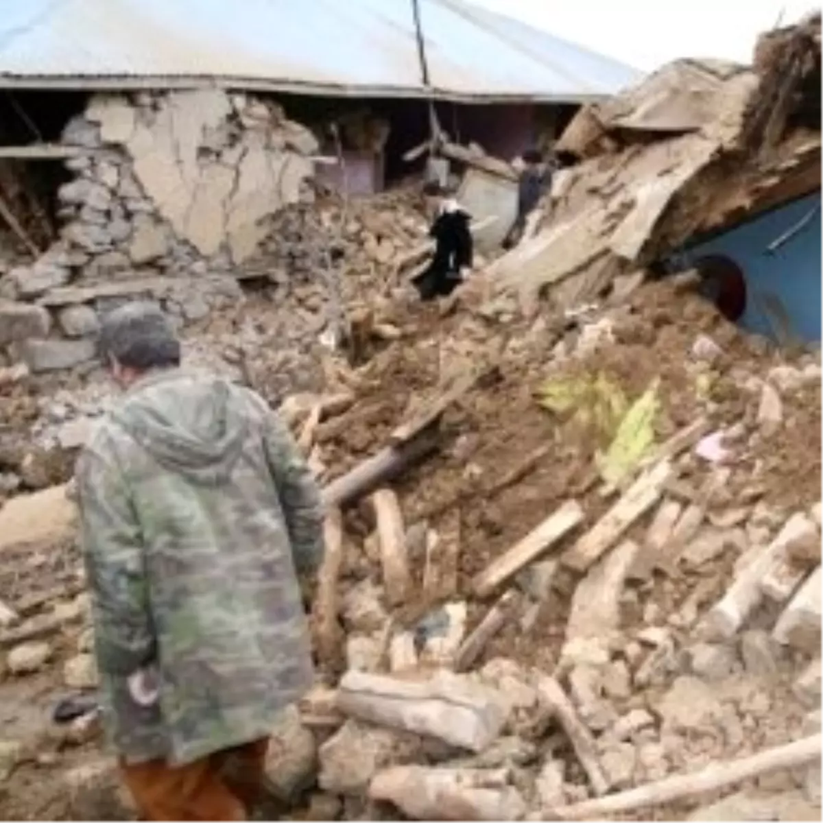 Saat 03.02 Kimse O Anı Unutmadı