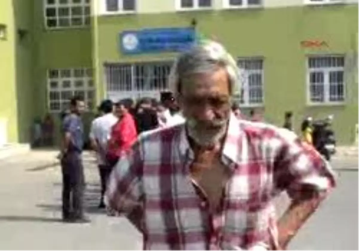 Tekirdağ´Daki Para Yardımında Uzun Kuyruklar Oluştu