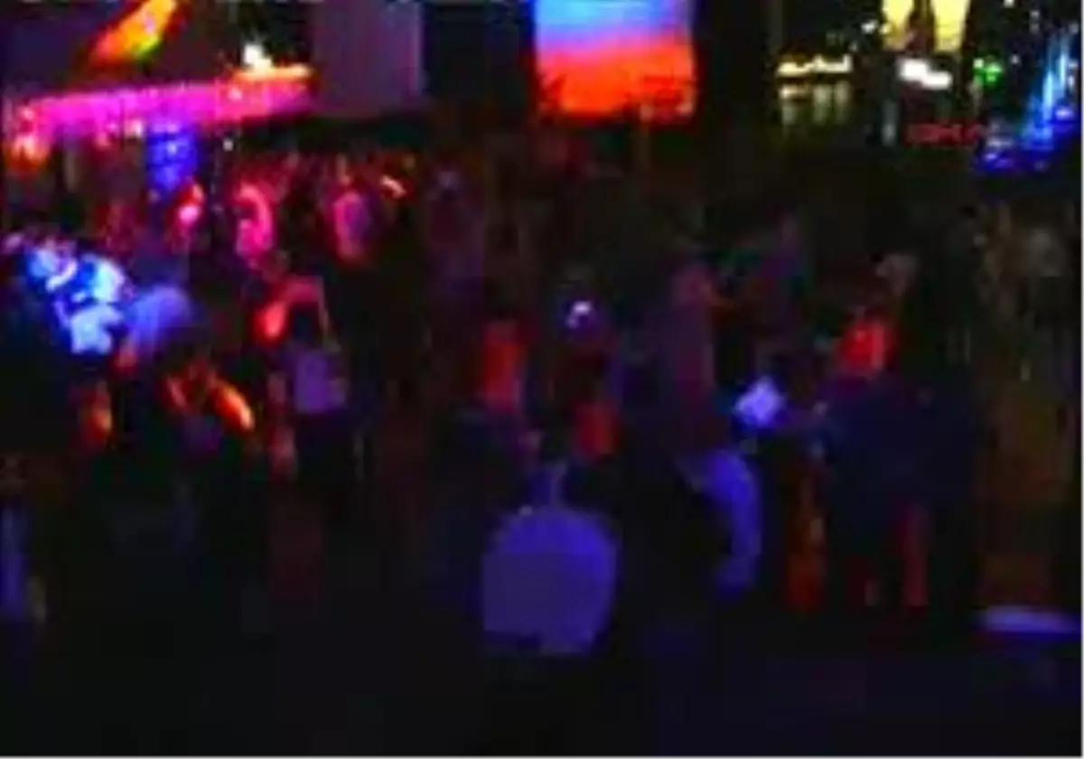 Bodrum1 Müzik Yayınında 23.59 Yasağı Bodrum\'u Gerdi