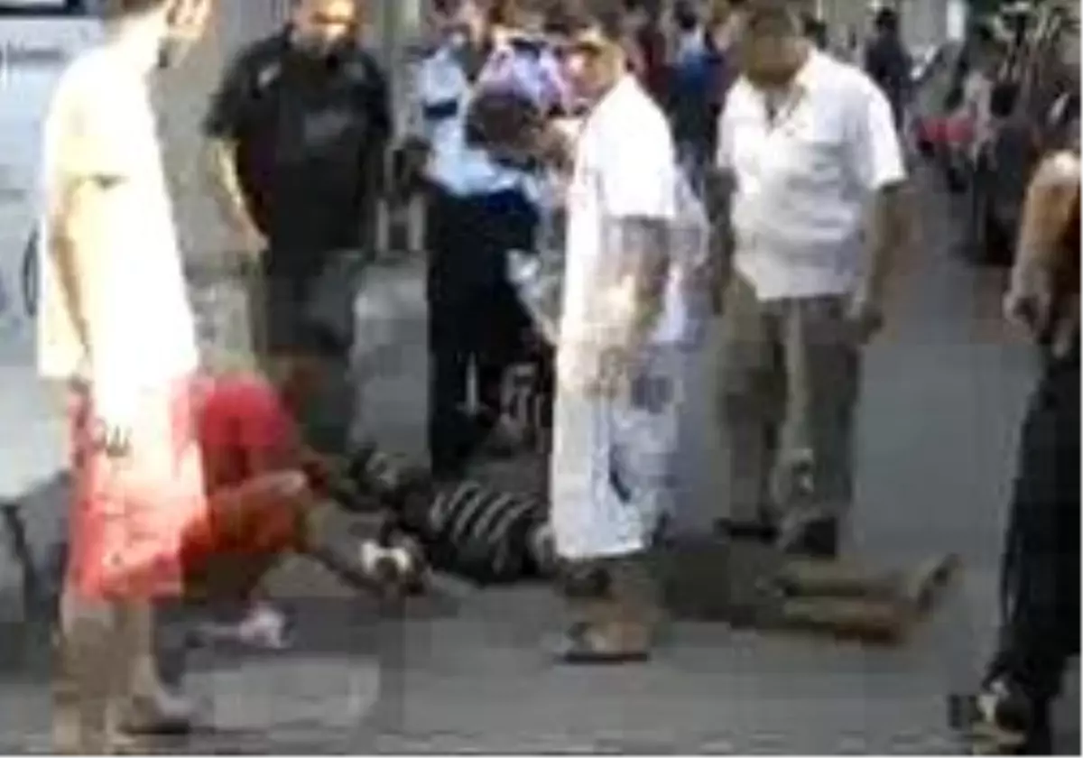 Polisin Silahı Patladı, Hırsız Yaralandı
Polisin Silahı Patladı, Hırsız Yaralandı