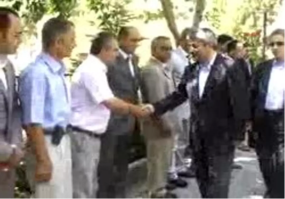 Burdur Bakan Ergün: ´Referandumla Entrikalara Son Verdik´