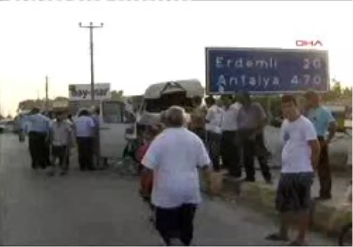 Mersin\'de Zincirleme Kaza: 1 Ölü, 4 Yaralı