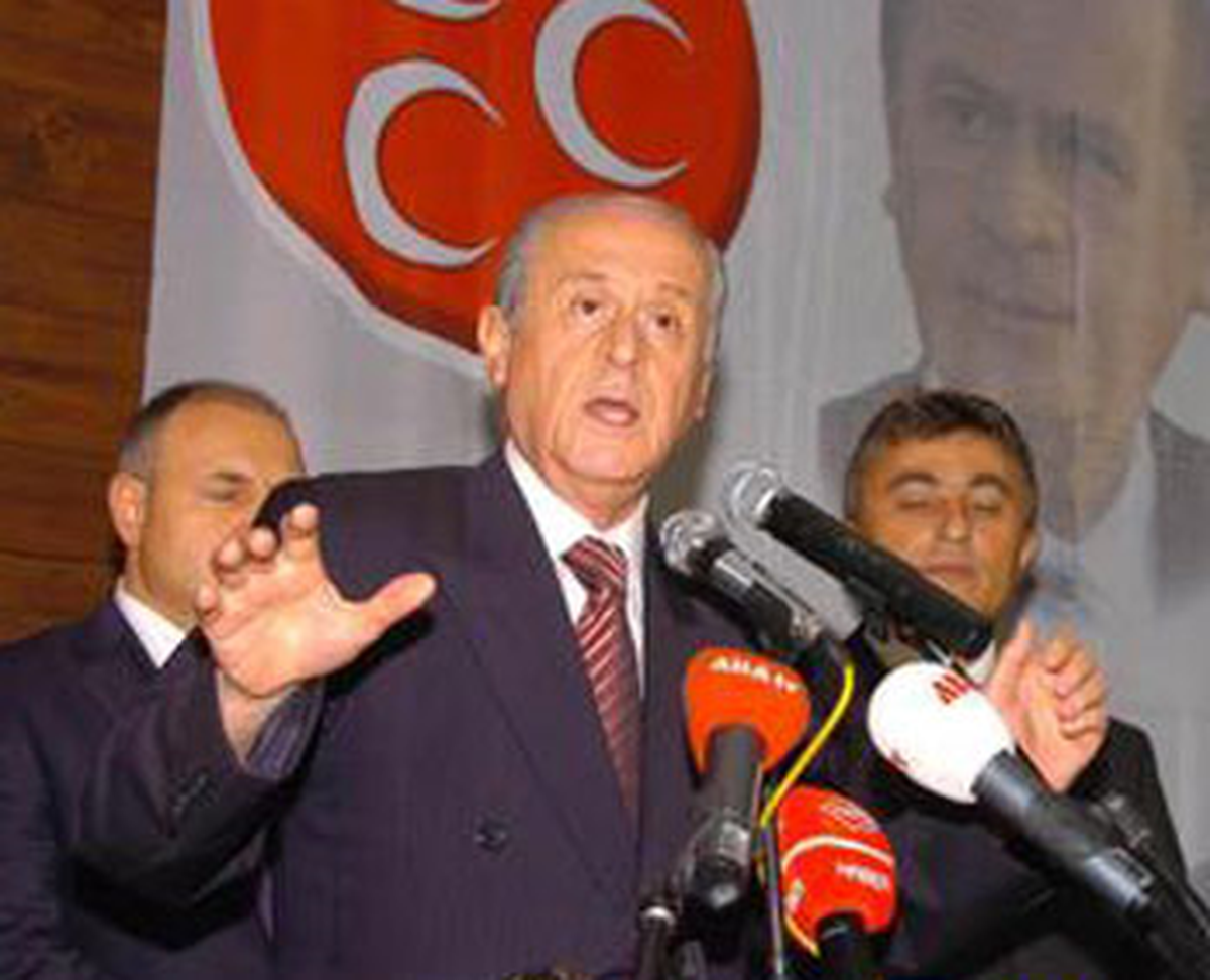 MHP Lideri Bahçeli: 'Başbakan Erdoğan, PKK'ya, Taleplerinin İkinci Anayasa Paketinde Yer Alması İçin Umut Vermiştir'
