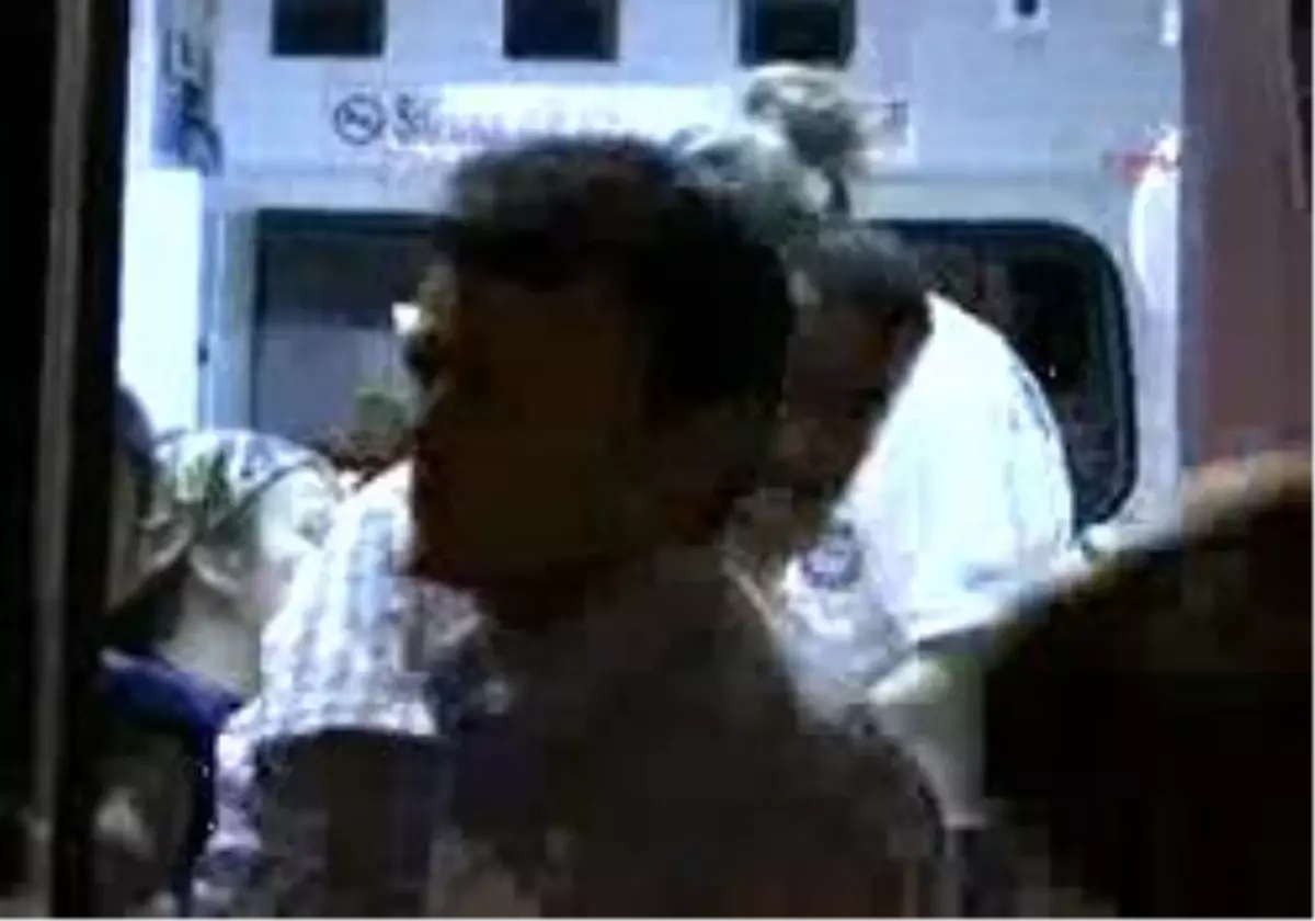 Konya´Da İki Ayrı Kazada 3 Kişi Öldü, 7 Kişi Yaralandı
Anne Ve Kucağındaki Çocuğa Otomobil Çarptı