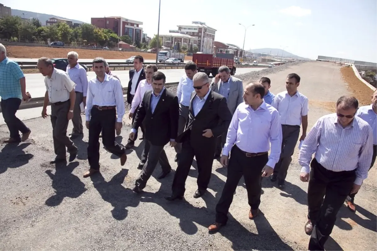 Binali Yıldırım Çalışmaları İnceledi
