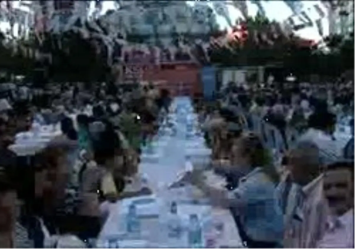 İftarda Referandum Tartışması