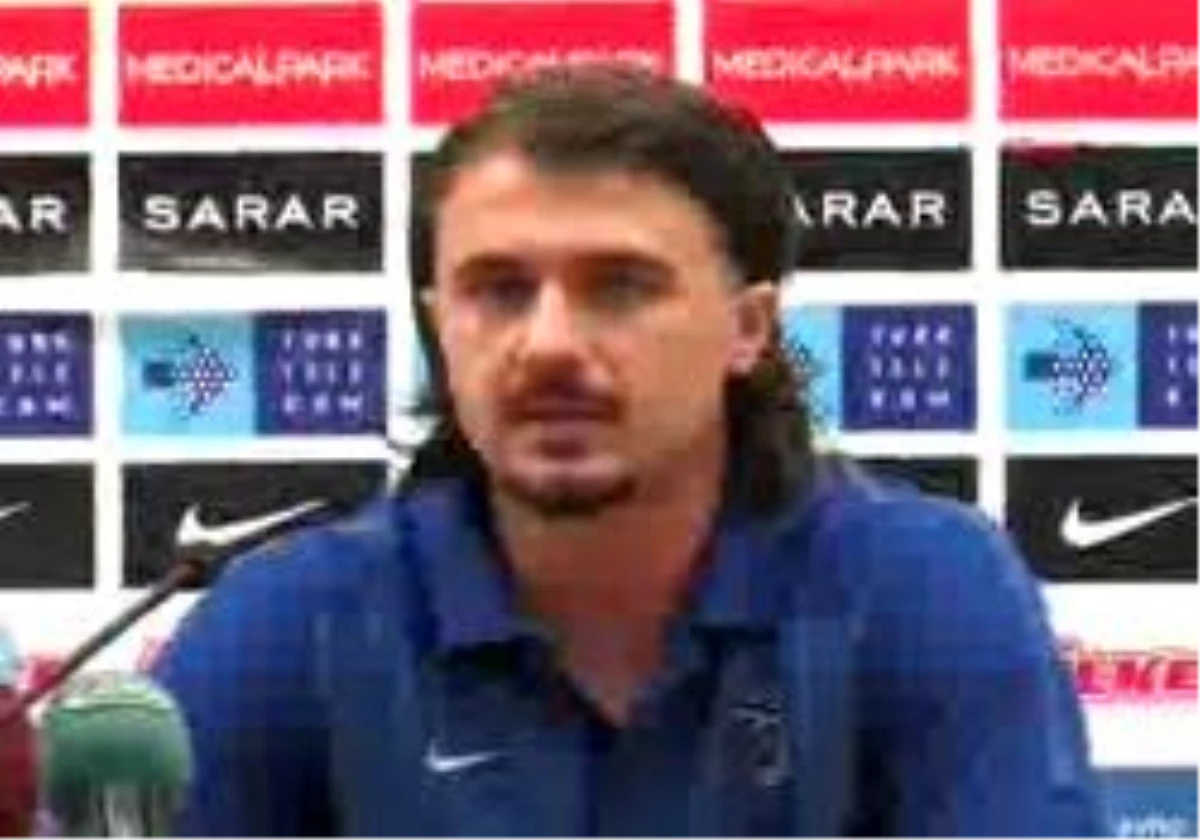 Trabzonspor Teknik Direktörü Şenol Güneş: "İşimiz Kolay Değil Ama Kazanmak İçin Oynayacağız"